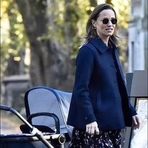 Harris Wharf Blue Londen Technical Coat ASO Pippa Middleton